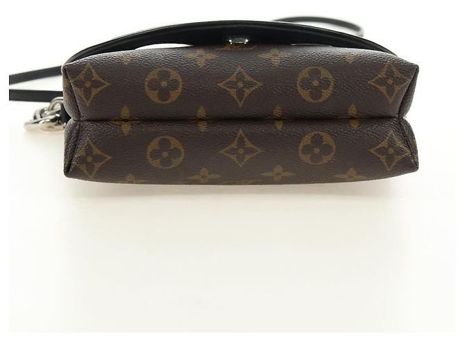LOUIS VUITTON Monogram Pochette Kabuki Mask Shoulder Bag M43532 Auth 181369SAM Monogramma - vista 5