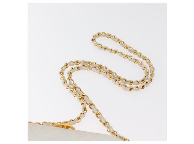 CHANEL Borsa a Spalla Matelasse con Catena in Pelle di Agnello Bianco Oro CC Auth 181776V D'oro - vista 14