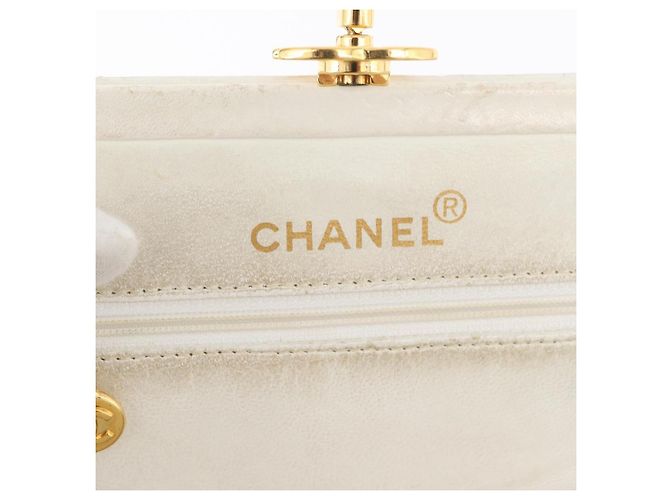 CHANEL Borsa a Spalla Matelasse con Catena in Pelle di Agnello Bianco Oro CC Auth 181776V D'oro - vista 19