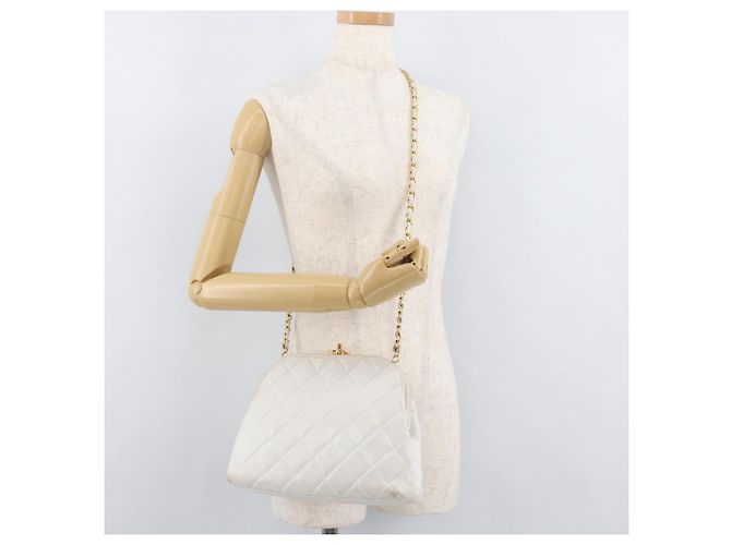 CHANEL Borsa a Spalla Matelasse con Catena in Pelle di Agnello Bianco Oro CC Auth 181776V D'oro - vista 24