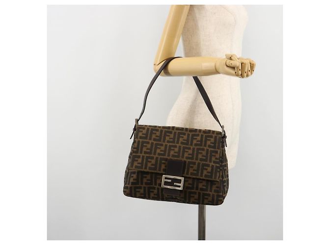FENDI Zucca Canvas Mamma Baguette Shoulder Bag Black Brown Auth 182028SAM Marrone Nero - vista 26