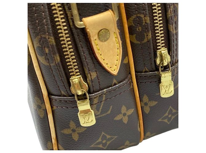 Louis Vuitton Reporter PM Castaño Dorado - vista 11