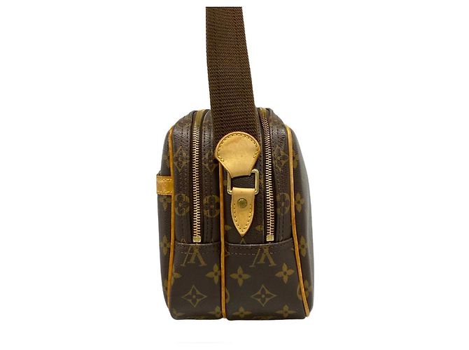 Louis Vuitton Reporter PM Castaño Dorado - vista 3
