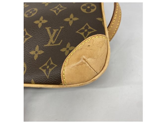 Borsa a Spalla Louis Vuitton Monogram Coussin GM Marrone - vista 6