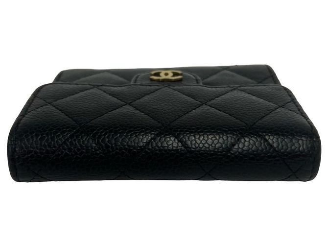 Cartera Tri-fold Chanel Matelassé Coco Mark Negro - vista 3