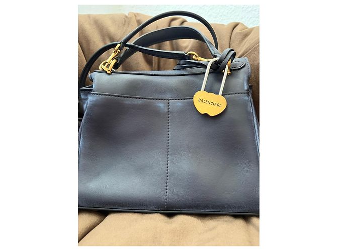 Balenciaga Mini Rodéo Borsa pelle invecchiata blu navy - vista 10