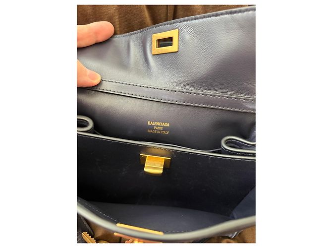 Balenciaga Mini Rodéo Borsa pelle invecchiata blu navy - vista 6