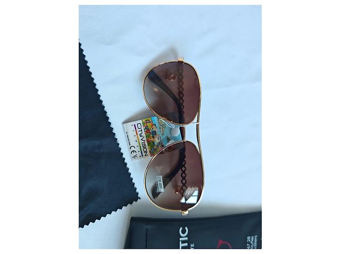 Autre Marque Occhiali da sole aviator CityVision dorati con ciondoli a cuore Marrone D'oro - vista 12