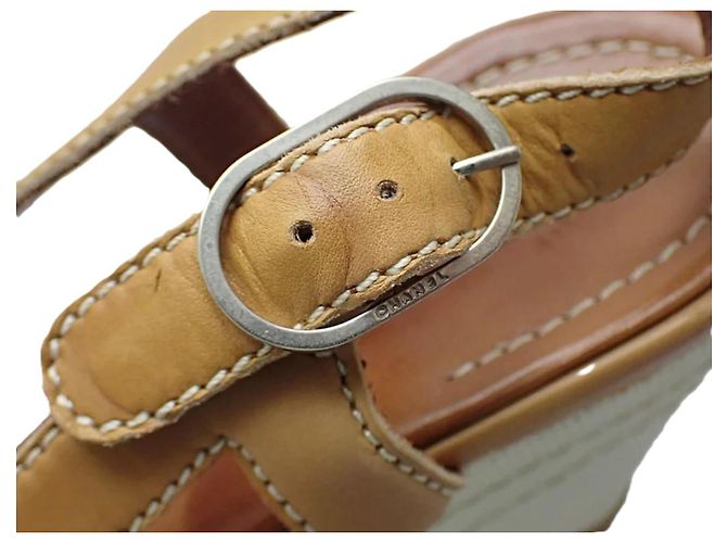 Chanel Sandali zeppa in pelle tan Marrone - vista 4