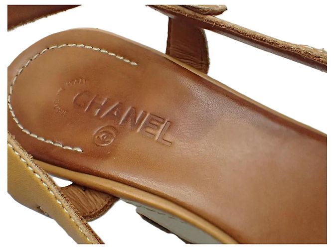 Chanel Sandali zeppa in pelle tan Marrone - vista 5