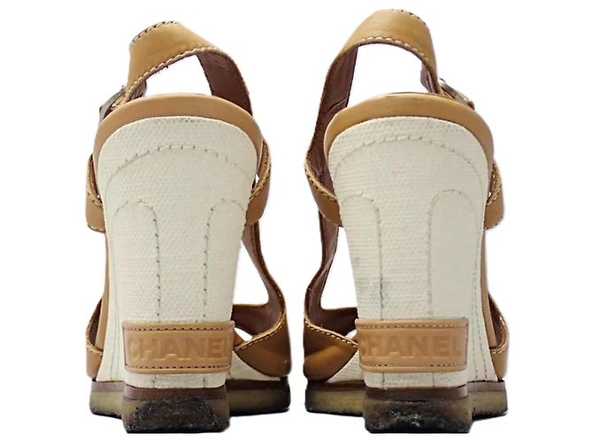 Chanel Sandali zeppa in pelle tan Marrone - vista 6