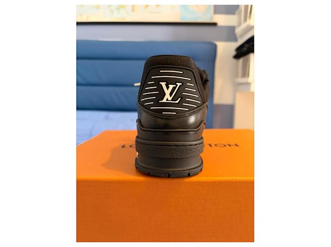 Louis Vuitton Sneaker LV Trainer in Pelle Nero - vista 3