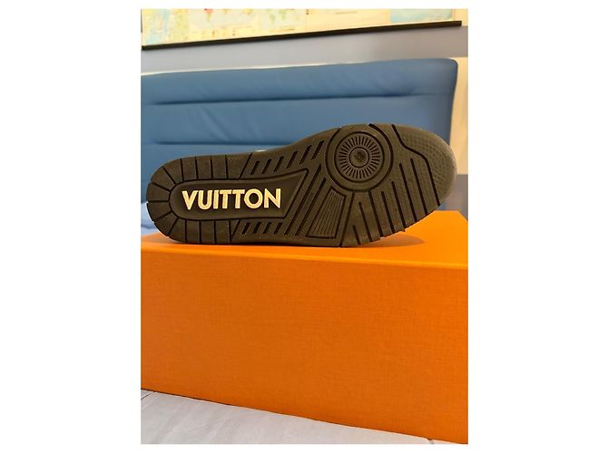 Louis Vuitton Sneaker LV Trainer in Pelle Nero - vista 4