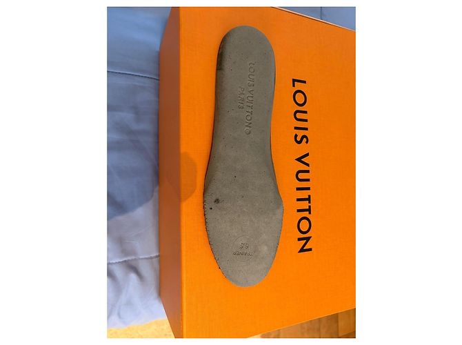 Louis Vuitton Sneaker LV Trainer in Pelle Nero - vista 6
