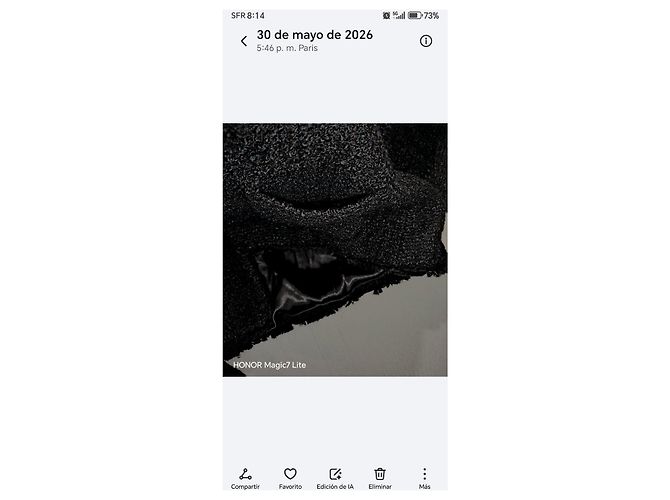 Chanel Giacca in tweed nero con logo CC - vista 10