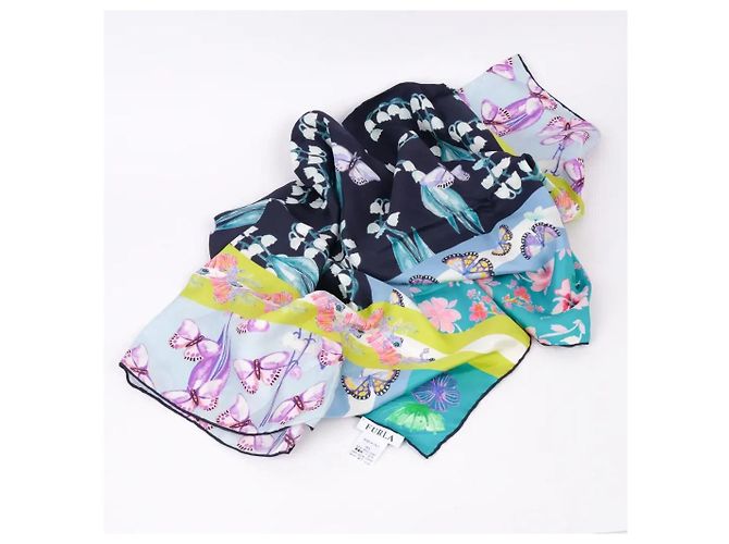 Furla Seidentuch mit Schmetterlings- und Blumenprint Pink Weiß Blau Grün Lila Hellblau - Ansicht 4