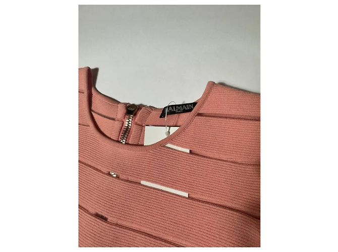 Abito Balmain rosa aderente a righe tagliate - vista 7