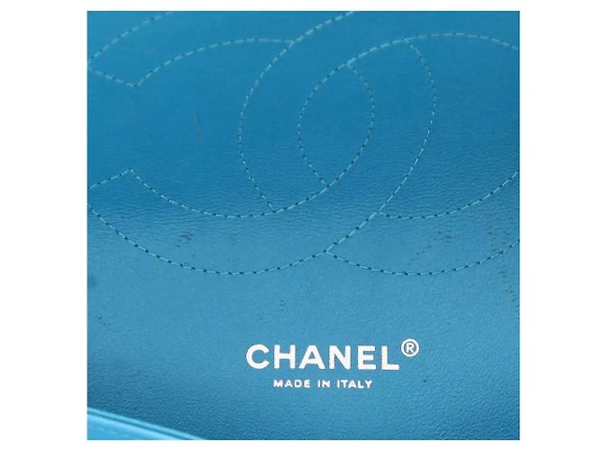 Chanel Classic Flap Jumbo in Pelle Vernice Blu Petrolio Turchese - vista 3