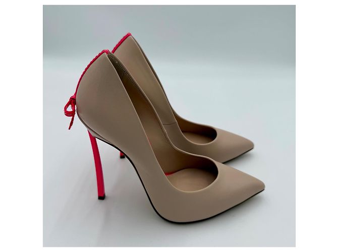 Casadei Blade Pumps aus beigem Leder mit rosa Absatz Pink - Ansicht 3