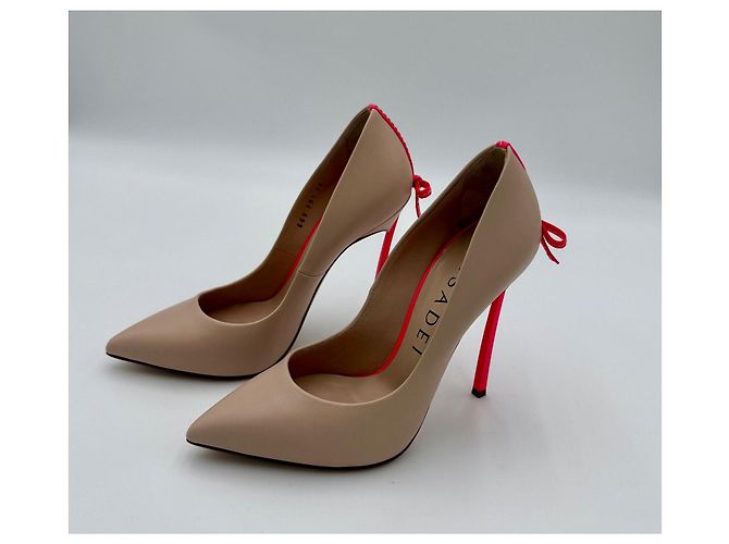 Casadei Blade Pumps aus beigem Leder mit rosa Absatz Pink - Ansicht 7