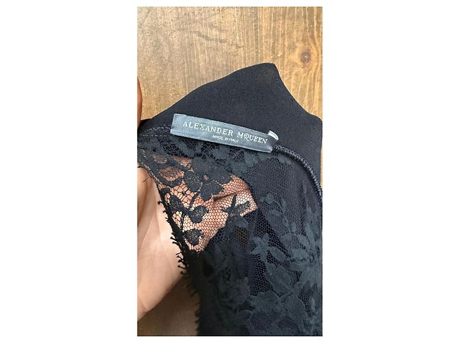 Alexander McQueen Vestido de encaje negro con espalda descubierta - vista 5