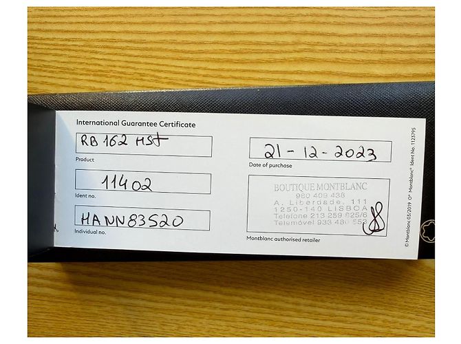 Montblanc Meisterstück Classique Stylo Plume Noir Doré - vue 3