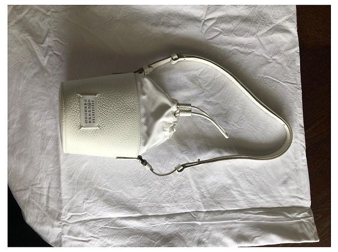 Maison Martin Margiela Maison Margiela Mini Borsa a Secchiello in Pelle Bianca Bianco - vista 2