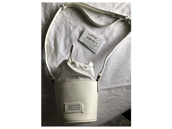 Maison Martin Margiela Maison Margiela Mini Borsa a Secchiello in Pelle Bianca Bianco - vista 7