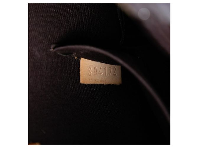 Louis Vuitton Alma BB in Monogram Vernis viola Porpora - vista 6