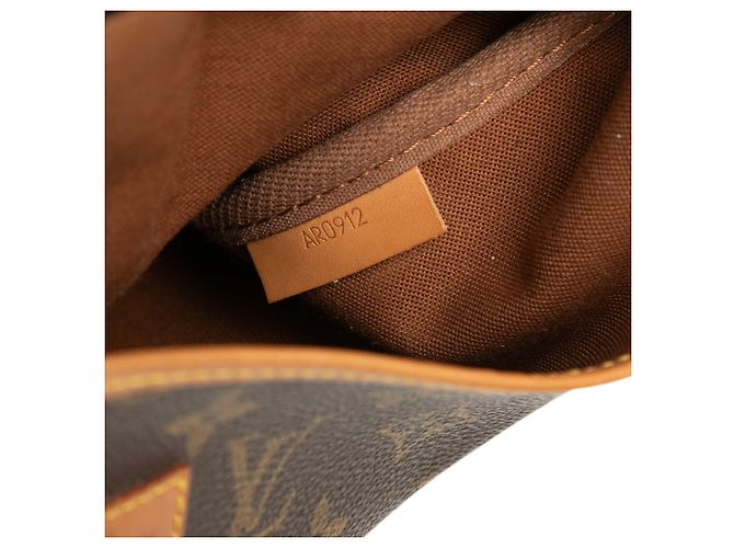 Louis Vuitton Marron Monogram Saumur 35 - vue 6