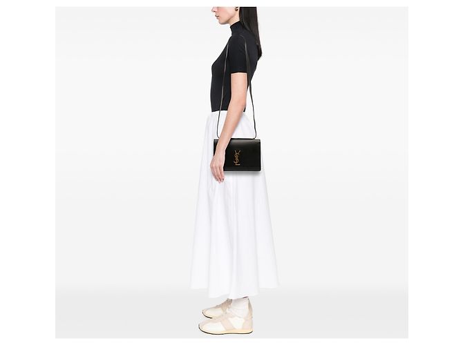 Borsa a tracolla Dylan in pelle di vitello nera Small di Saint Laurent Nero - vista 6