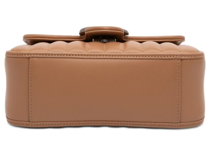 Borsa Gucci Aria in pelle matelassé Mini GG Marmont marrone - vista 3