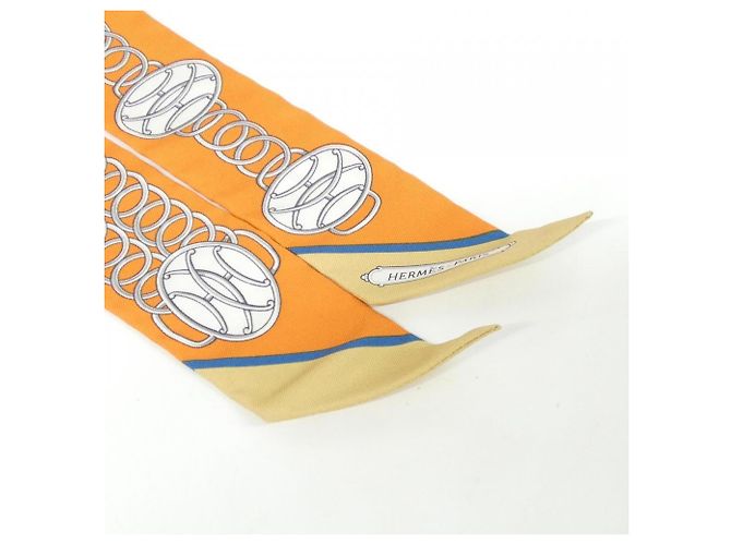 Silk In Foulard Twilly Hermès LIFT PROFILE Beige - vista 2