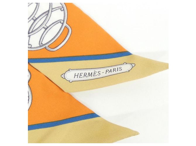 Silk In Foulard Twilly Hermès LIFT PROFILE Beige - vista 3