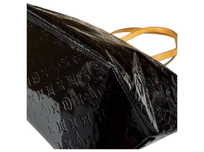 Borsa Tote Louis Vuitton Bellevue GM Vernis Bordò Porpora - vista 10