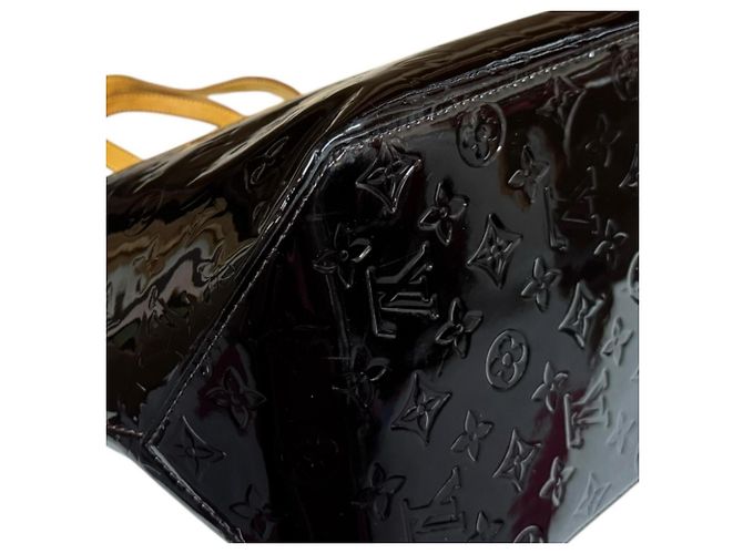 Borsa Tote Louis Vuitton Bellevue GM Vernis Bordò Porpora - vista 11