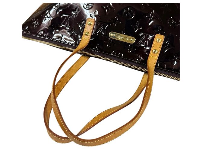 Borsa Tote Louis Vuitton Bellevue GM Vernis Bordò Porpora - vista 16