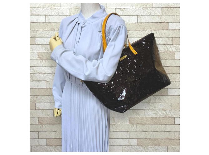 Borsa Tote Louis Vuitton Bellevue GM Vernis Bordò Porpora - vista 2