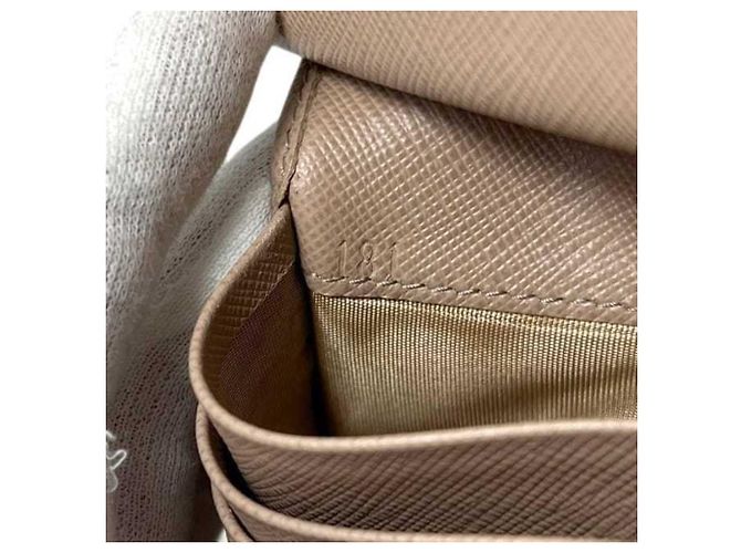 Cartera de piel Saffiano de dos pliegues Prada beige - vista 5