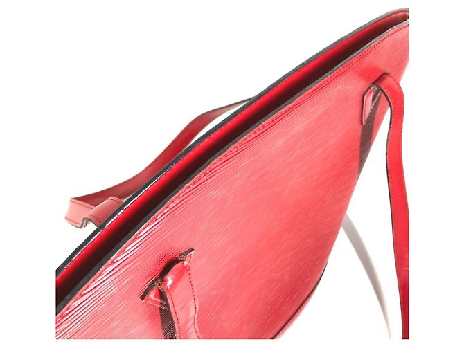 Borsa shopping Louis Vuitton Epi Saint Jacques Rosso - vista 12