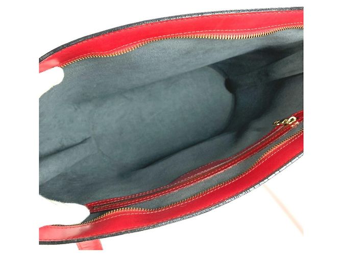 Borsa shopping Louis Vuitton Epi Saint Jacques Rosso - vista 14