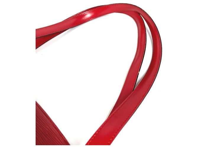 Borsa shopping Louis Vuitton Epi Saint Jacques Rosso - vista 7