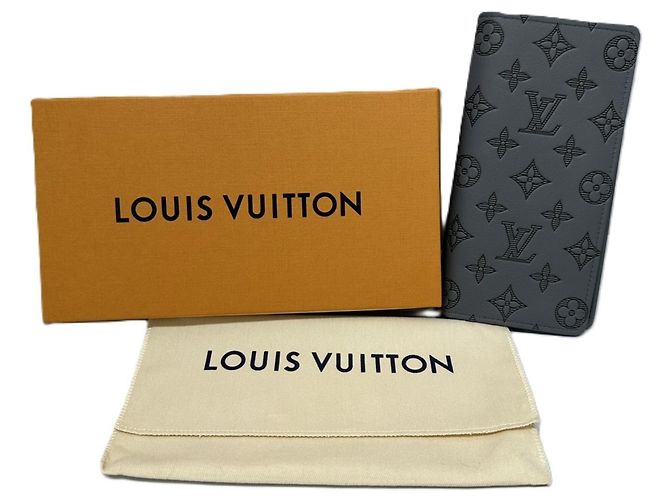 Cartera larga Brazza Monogram Shadow Louis Vuitton Castaño - vista 10