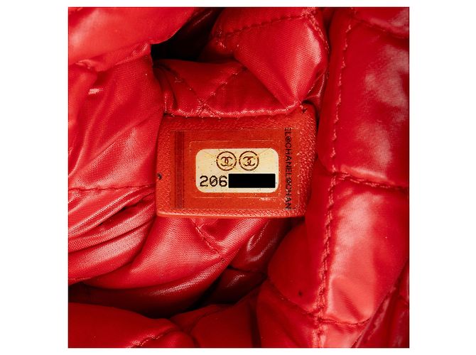Gabrielle Chanel Patent Leather Valentine Hearts Medium O-Case Rosso - vista 5