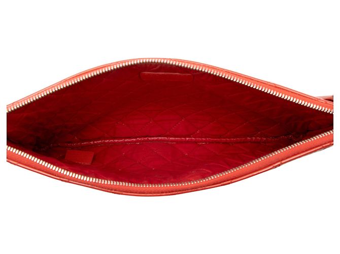 Gabrielle Chanel Patent Leather Valentine Hearts Medium O-Case Rosso - vista 6