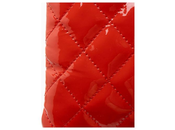 Gabrielle Chanel Patent Leather Valentine Hearts Medium O-Case Rosso - vista 9
