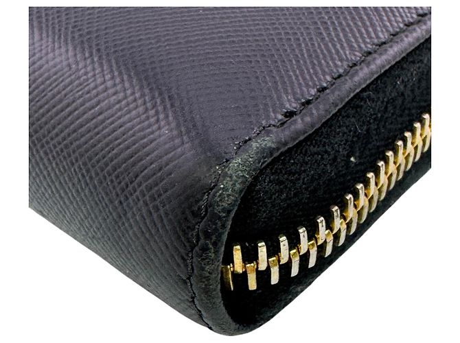 Prada Bi-fold Wallet aus schwarzem Leder - Ansicht 4