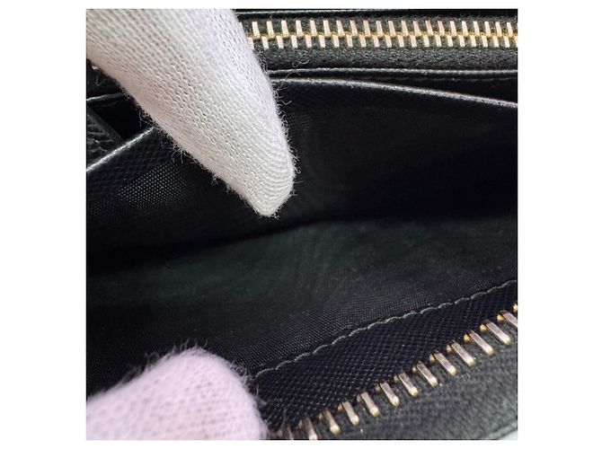 Prada Bi-fold Wallet aus schwarzem Leder - Ansicht 7