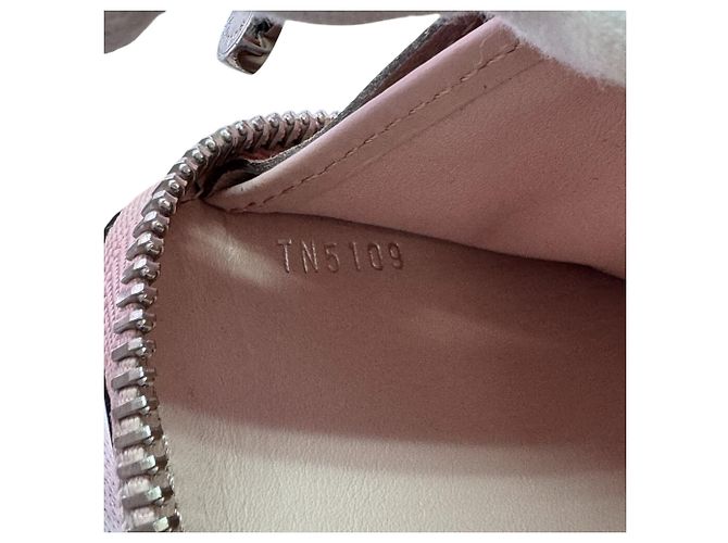 Cartera Zippy Mahina Long Rosa Louis Vuitton - vista 15