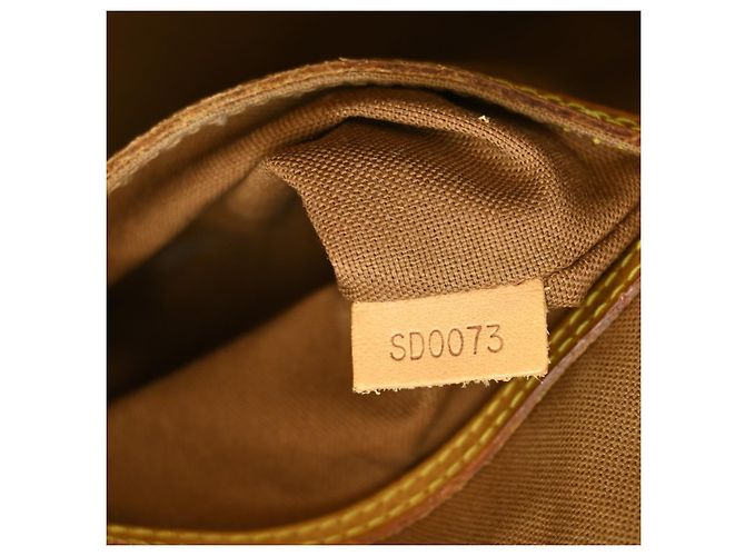 Louis Vuitton Alma Monogram Canvas PM Marron - vue 5